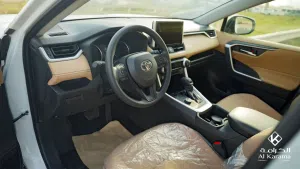 Toyota RAV4 2025 2.5L Hybrid Mid Option Sunroof - image 5