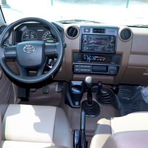 2025 Toyota LC 76 Hardtop 4.2L Diesel - image 4