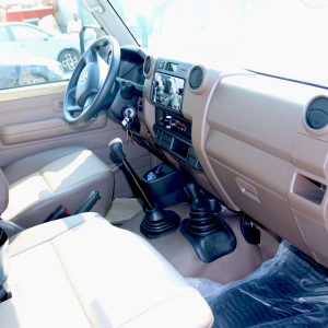 2025 Toyota LC 76 Hardtop 4.2L Diesel - image 6