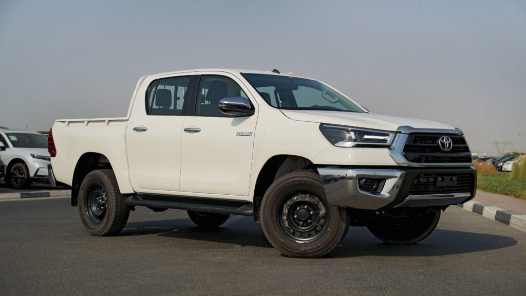2025 Toyota Hilux SR5 2.4L Diesel, Manual