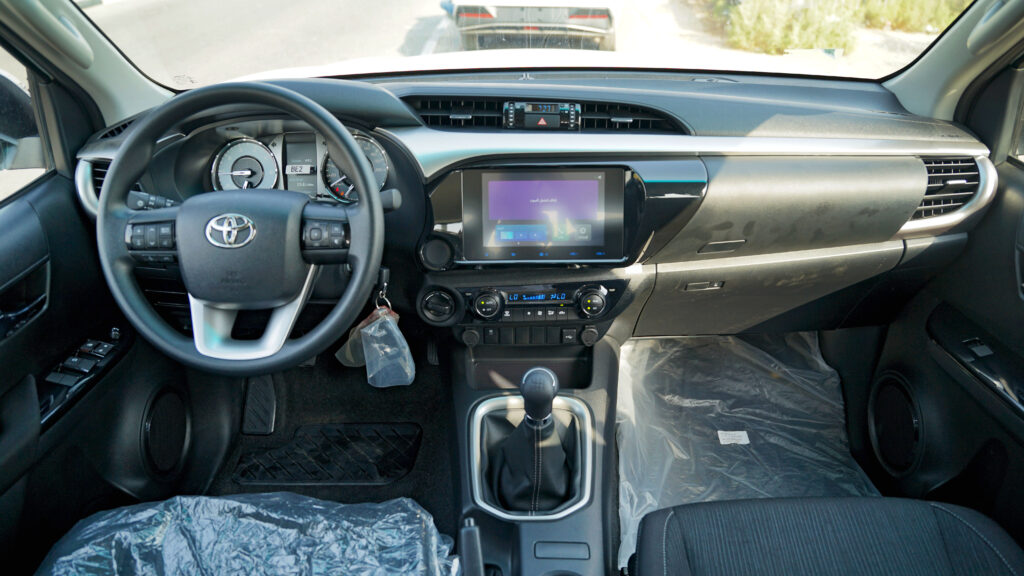 2025 Toyota Hilux SR5 2.4L Diesel, Manual