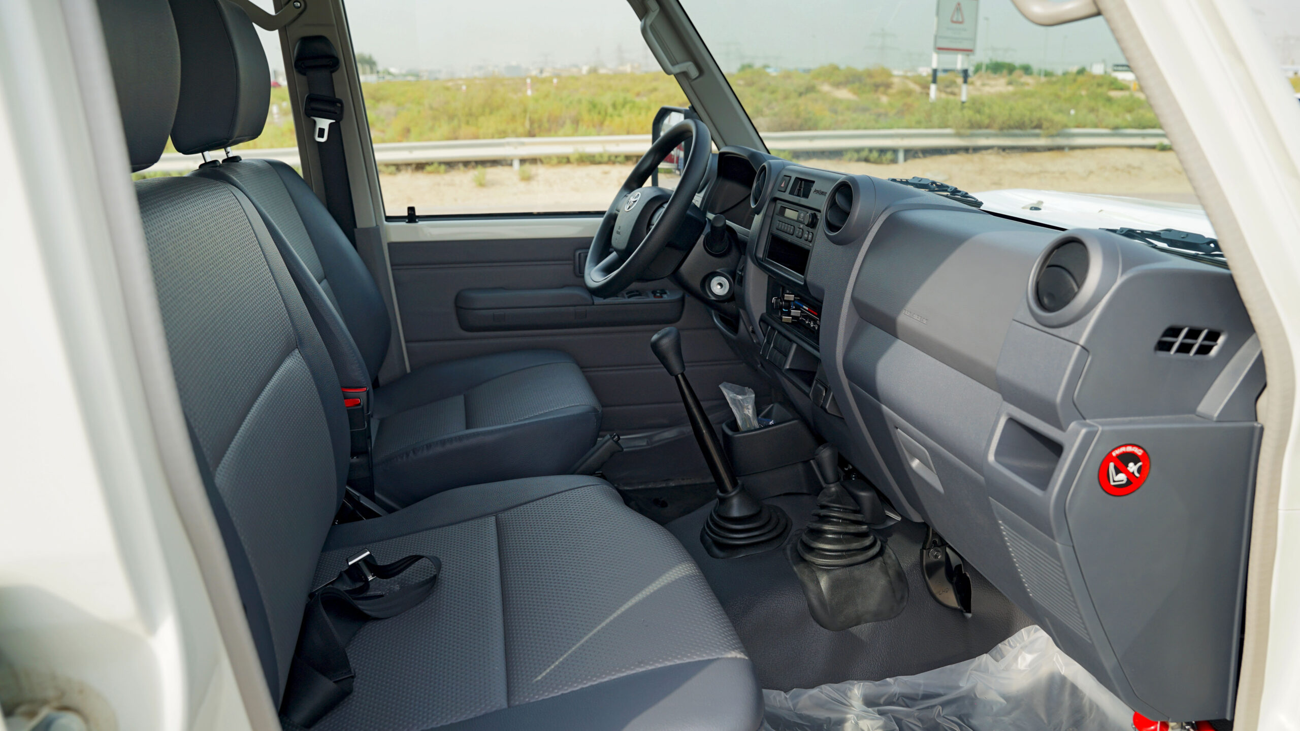 Toyota Land Cruiser LC 76 HardTop