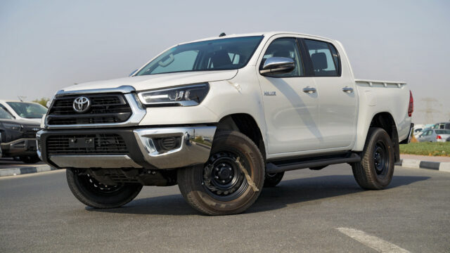 2025 Toyota Hilux SR5 2.4L Diesel, Manual