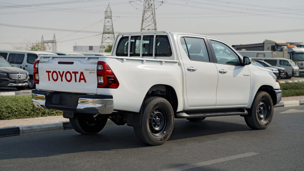 2025 Toyota Hilux SR5 2.4L Diesel, Manual