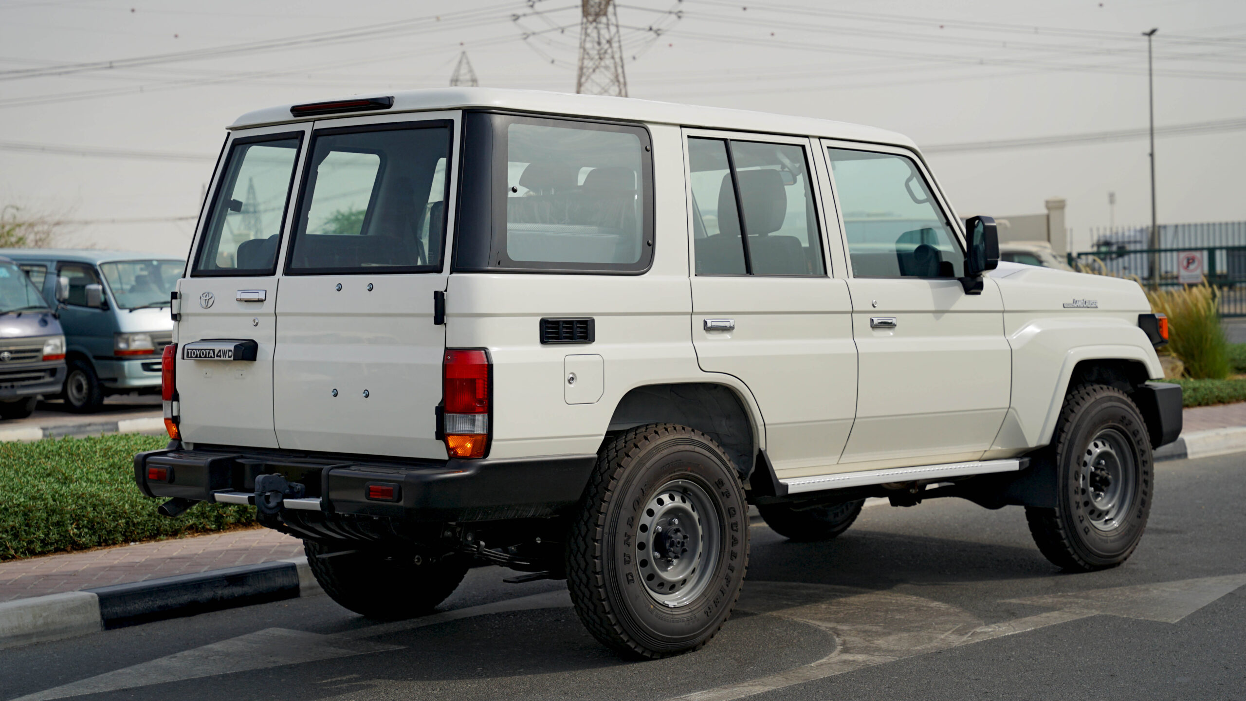 Toyota Land Cruiser LC 76 HardTop