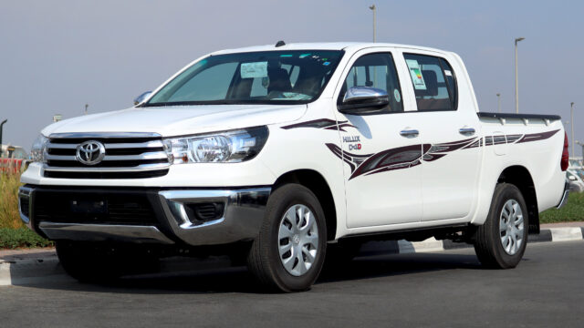 Toyota Hilux 2.4L GL Manual