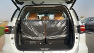 Toyota Fortuner 4.0L essence SR5, toutes options, année 2025