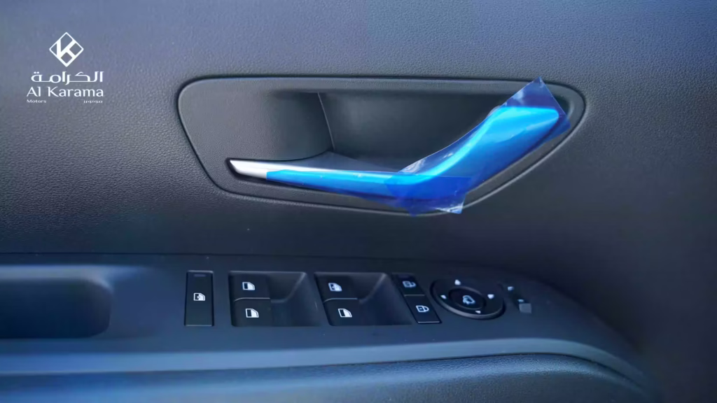 Hyundai Tucson interior door handle and window controls